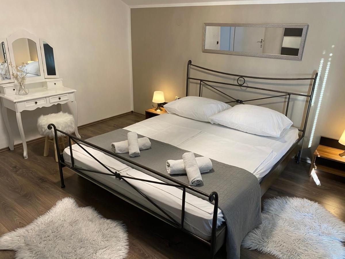 Apartman Bartol Betina  Eksteriør bilde